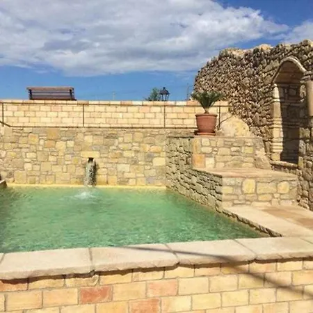 Willa Enchanted With Pool And Magical Views *